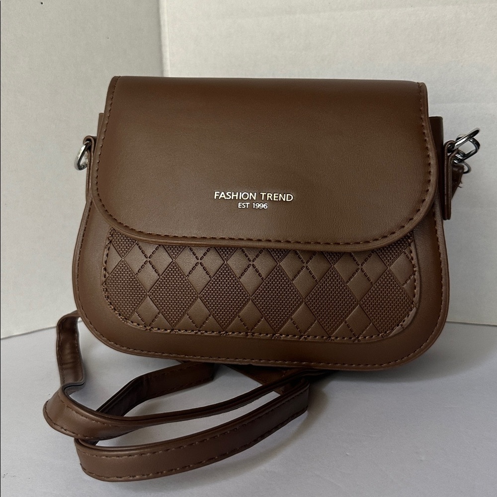 🔥Vintage✨ NWT Chic Brown Faux Leather Saddle Crossbody Bag - Trendy & Versatile!